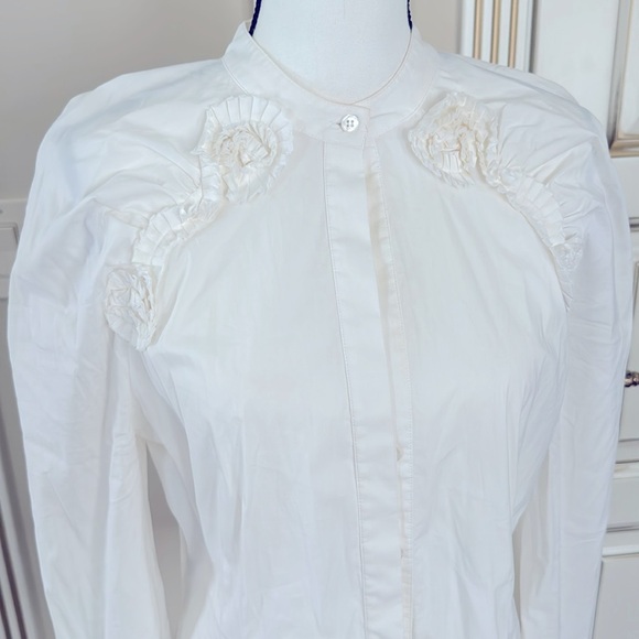 BCBGMAXAZRIA Ivory Rosette Fitted Dress Shirt Size L - Picture 8 of 12